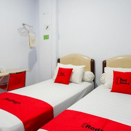 Reddoorz @ Hotel Bravo Pantai Kamali Bau Bau Baubau Eksteriør billede