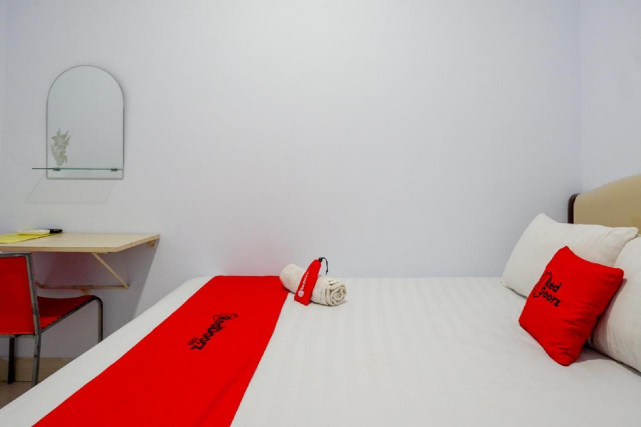 Reddoorz @ Hotel Bravo Pantai Kamali Bau Bau Baubau Eksteriør billede