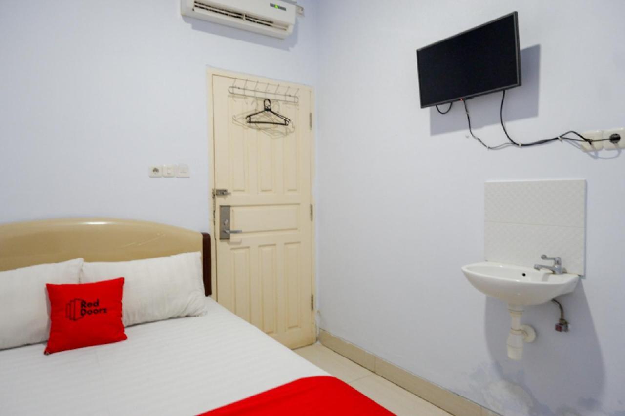 Reddoorz @ Hotel Bravo Pantai Kamali Bau Bau Baubau Eksteriør billede