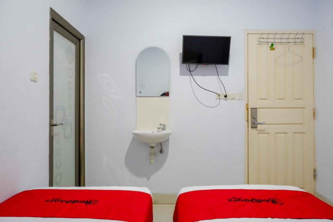 Reddoorz @ Hotel Bravo Pantai Kamali Bau Bau Baubau Eksteriør billede
