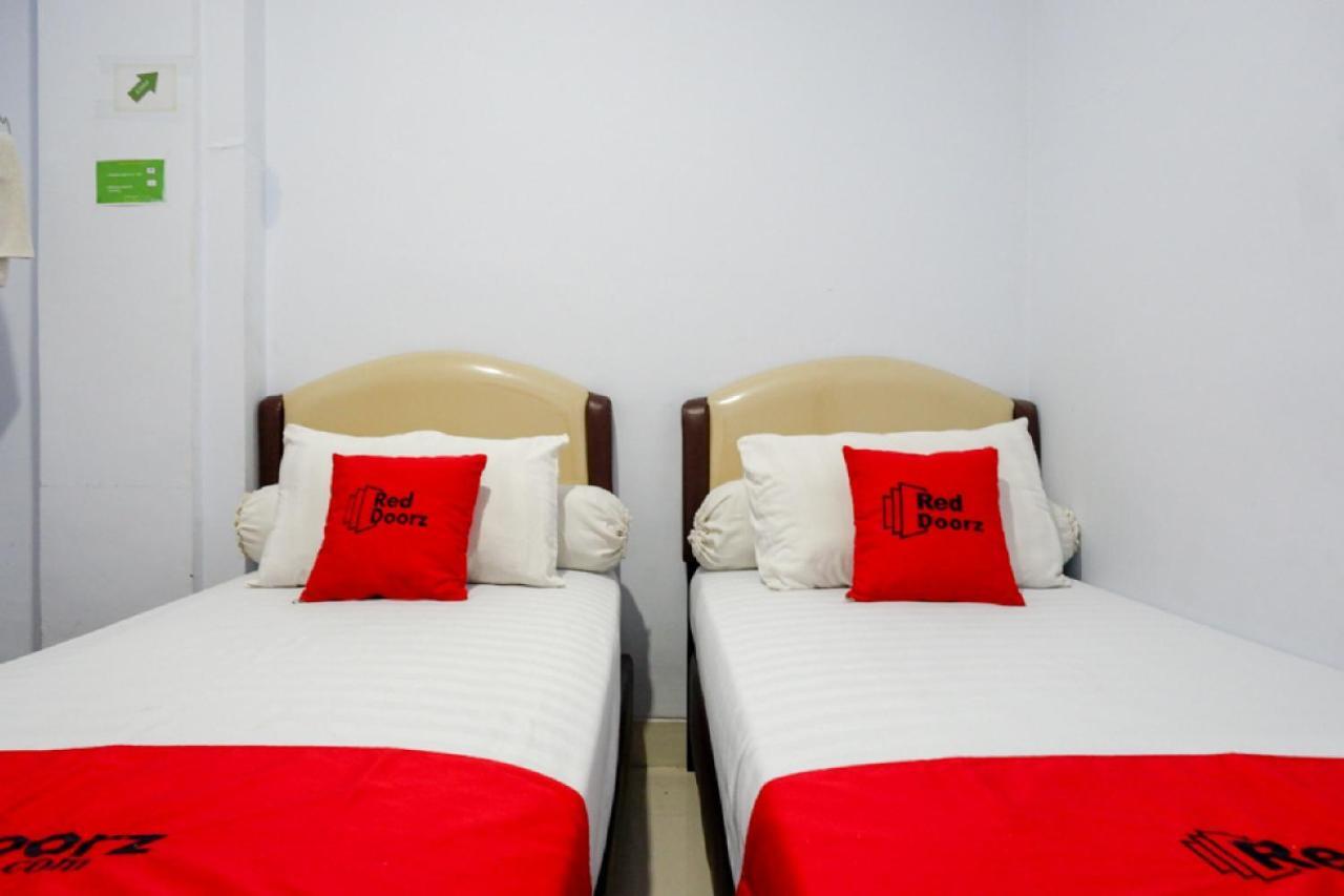 Reddoorz @ Hotel Bravo Pantai Kamali Bau Bau Baubau Eksteriør billede